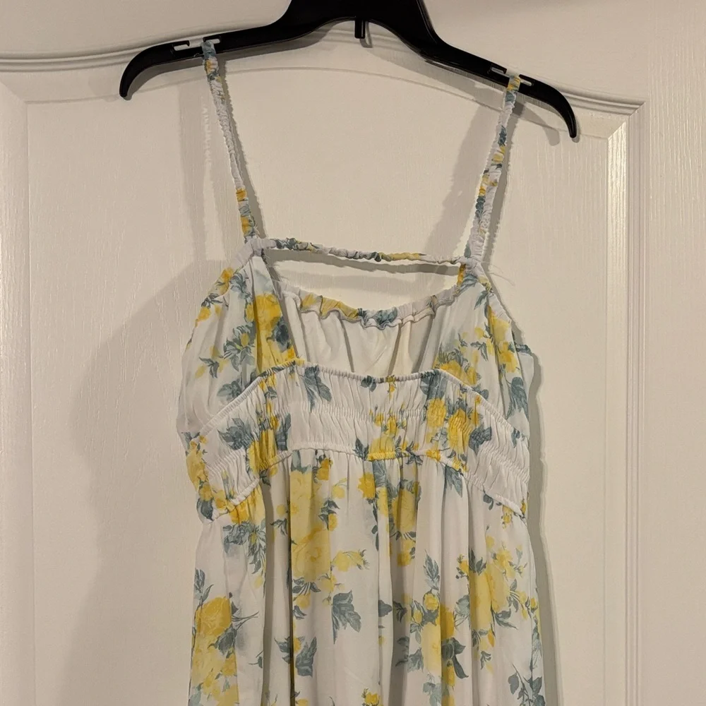 Trixxi White Maxi Dress with Yellow Floral Print - Picture 5 of 5